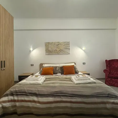 Grazia S Elegant Haven With Terrace Róma