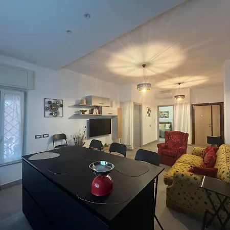 Grazia S Elegant Haven With Terrace * Róma