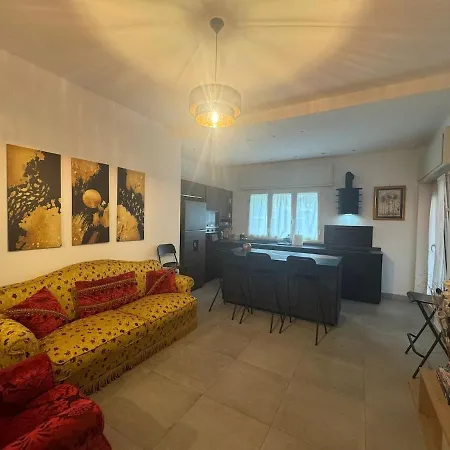 Grazia S Elegant Haven With Terrace Róma